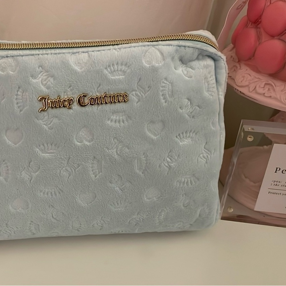 Juicy couture travel toiletries bag